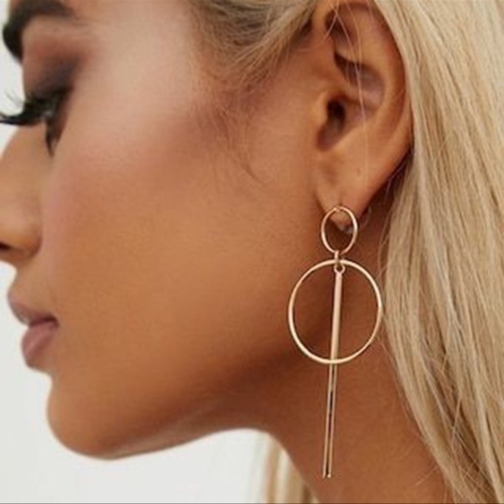 3/$30 💛 Geometric Earrings